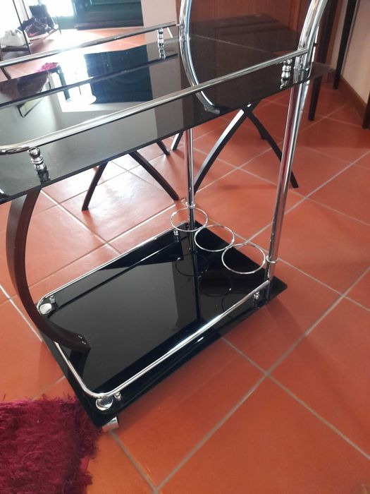 Conjunto mesas de apoio e carrinho de bebidas