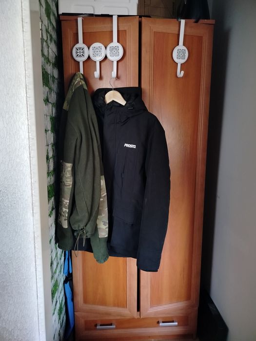 Solidny zestaw mebli na wymiar: Biurko narożne + Nadstawka + Szafa