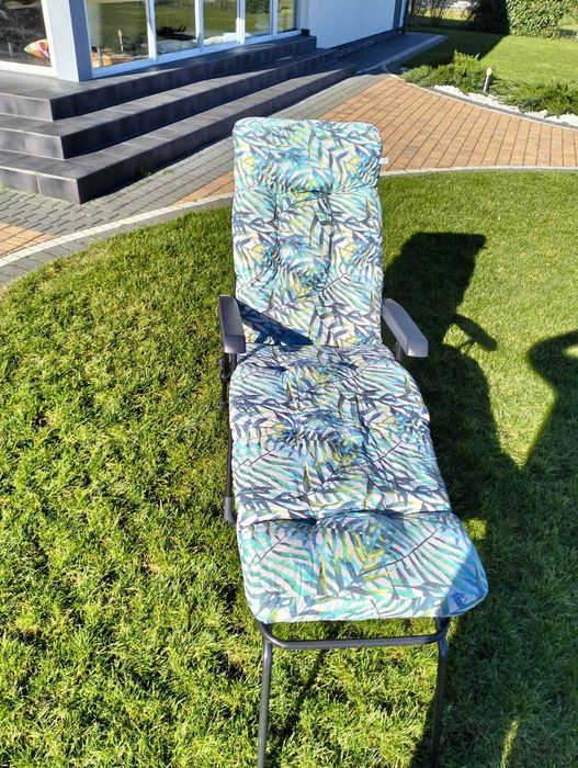Leżak ogrodowy z podnóżkiem  - Patio Lord