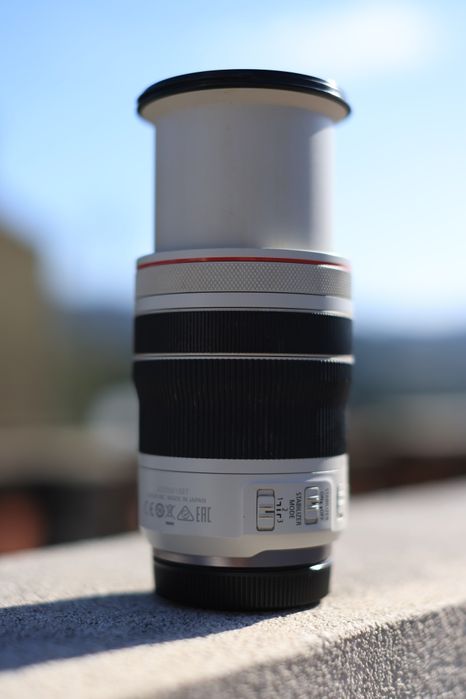 Canon RF 70-200mm f4 L is Usada na caixa.