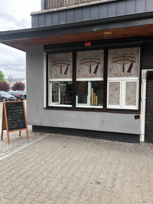 Lokal gastronomiczny- lody, zapiekanki