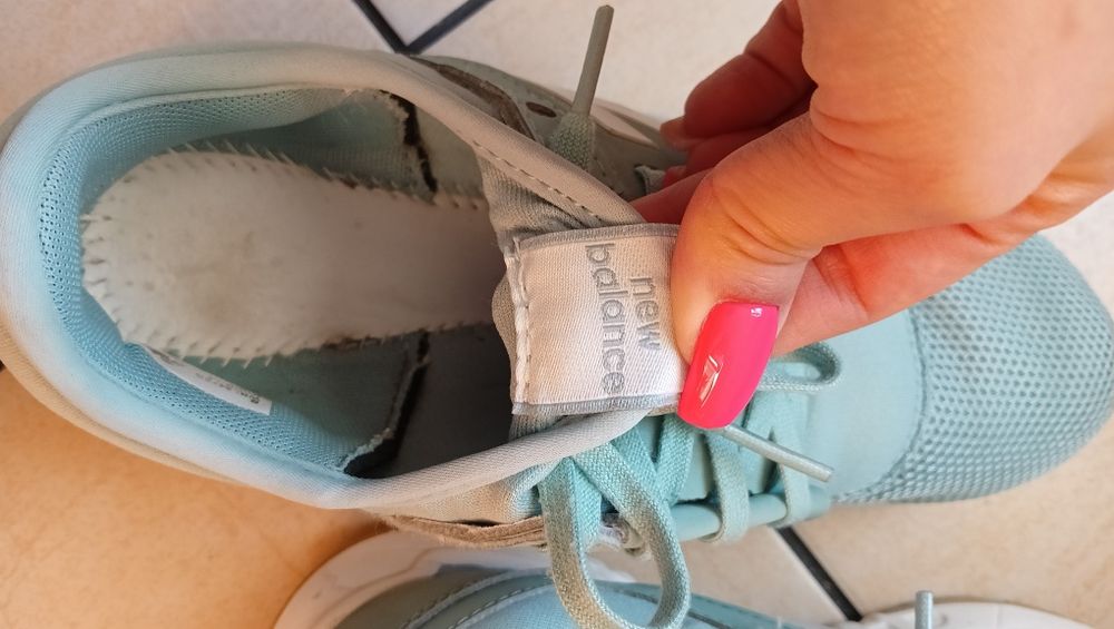 Buty sportowe damskie