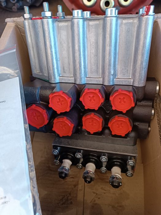 Р-80 распределитель ХТЗ, ХТА,Т-150.