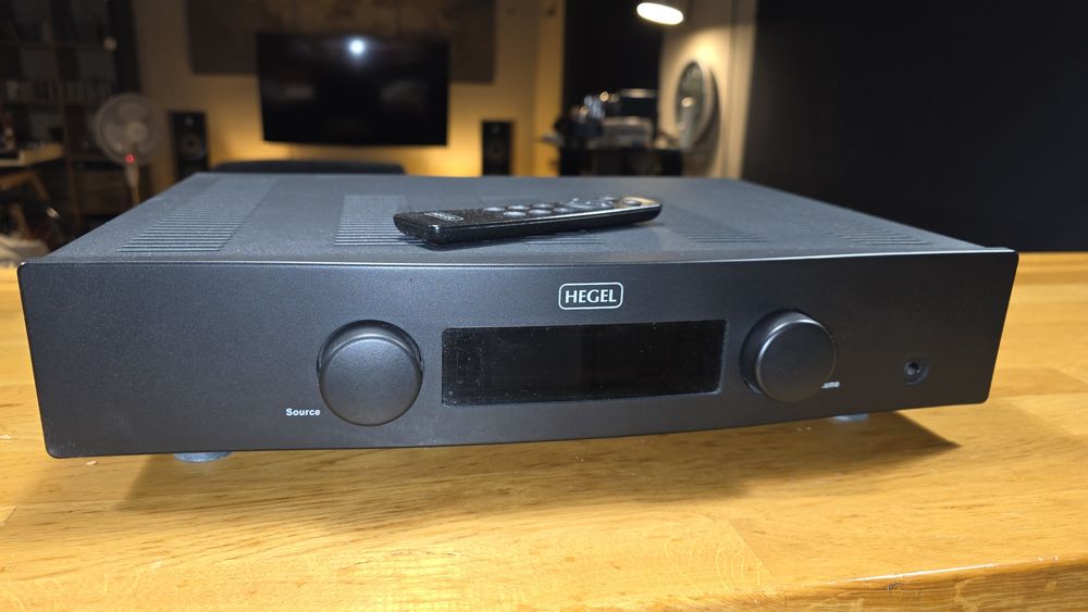 Wzmacniacz Hegel H90