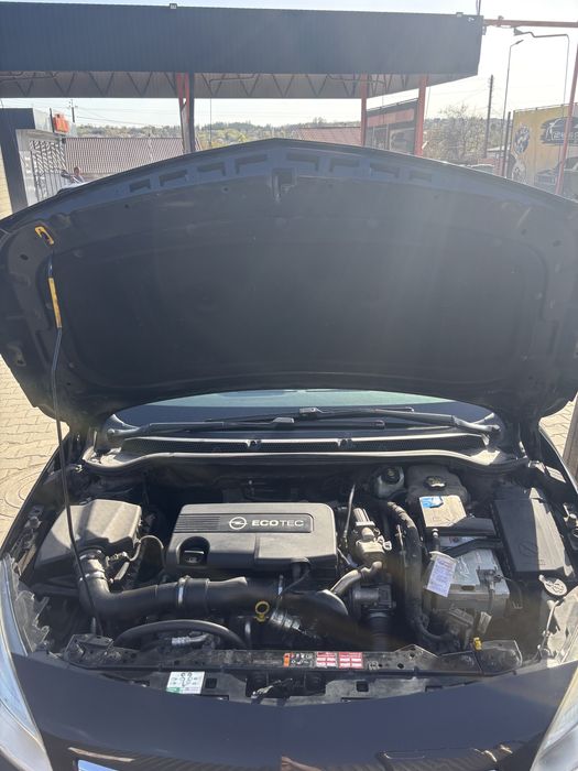 Opel Astra j 2011 року, 1,7 турбо дизель