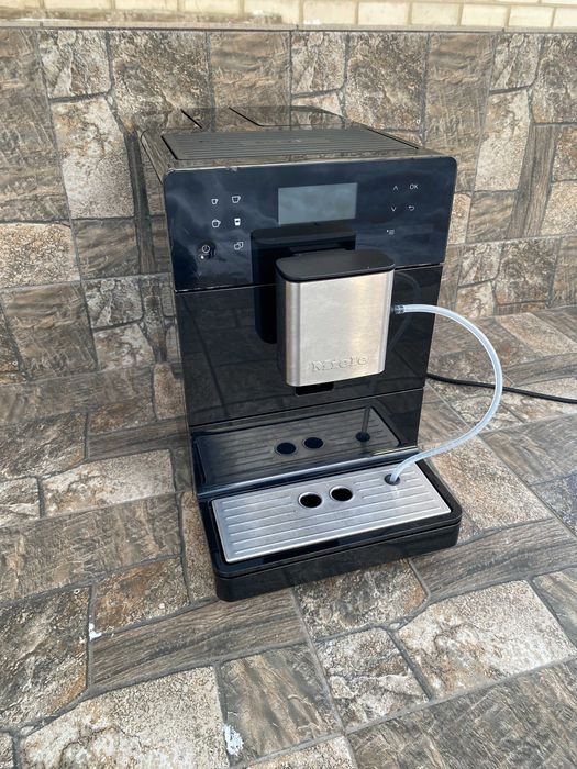 Кавомашина Miele CM 5300 гарний стан гарантія магазин