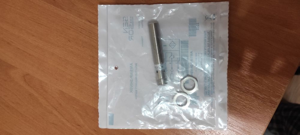 Індуктивний датчик M12, Sn=4mm, NO/PNP,10...30Vdc, роз'єм M12, AM1/AP-