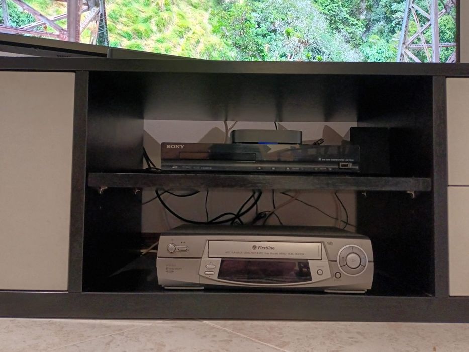 Móvel para TV e multimédia