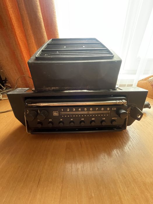 Радіоприймач УРАЛ-АВТО-2