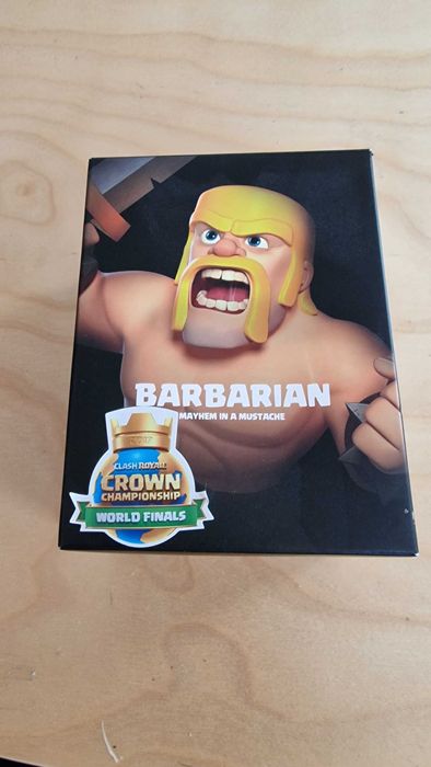 Figura Rara Golden Barbarian Clash Royale Crown Championship 2017 – Edição Limitada Kotobukiya (O)