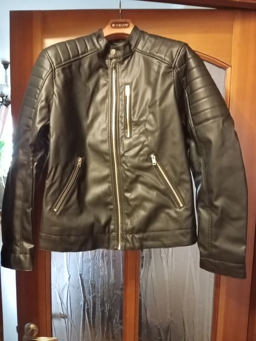 Продам нову куртку