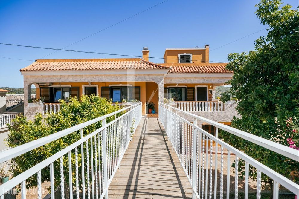 Moradia T6 para venda na Goldra – Loulé