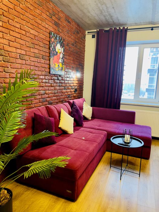 Подобово. Дизайнерська 2-х кімнатна квартира у стилі «ЛОФТ»