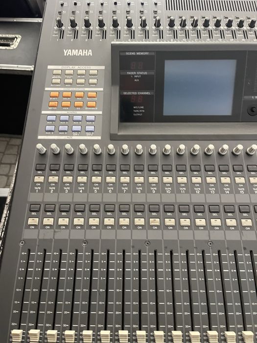 Mesa digital yamaha 02 r