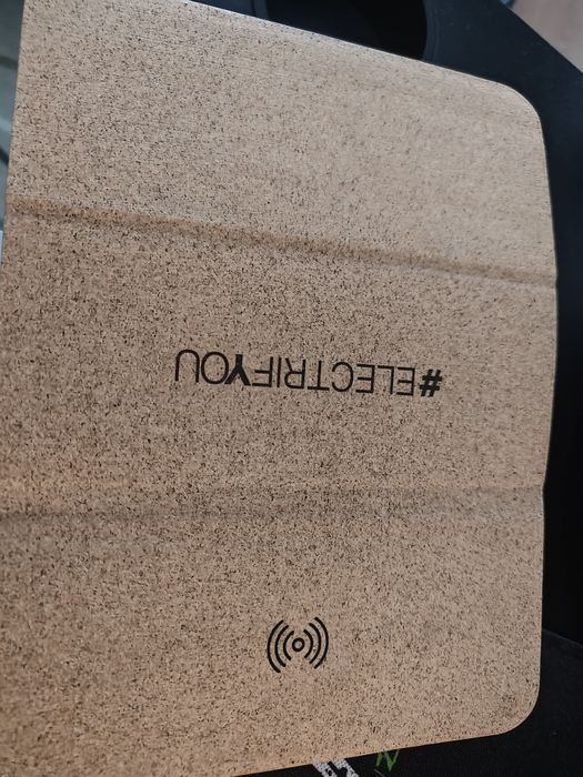 Wireless charger + mouse pad64354161025795121