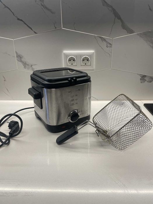 Fritadeira elétrica Tarrington House 1500 – 900W, 1,5 L
