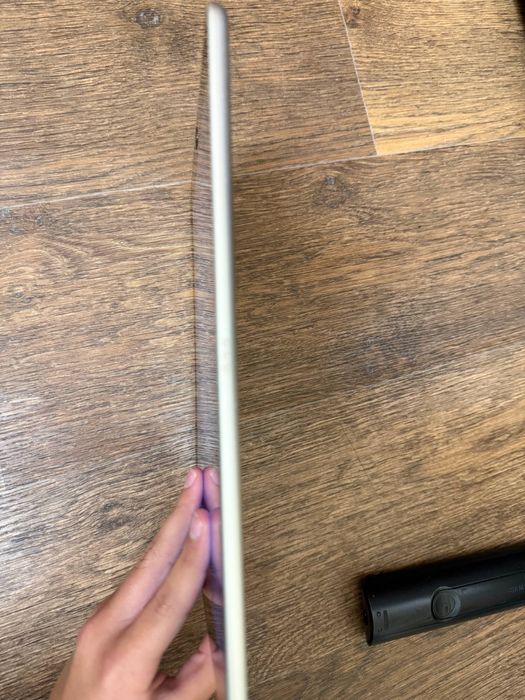 iPad 9 64GB — без подряпин, є нюанс із сенсором
