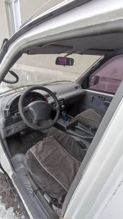 nissan vanette 2000року. Не на ходу