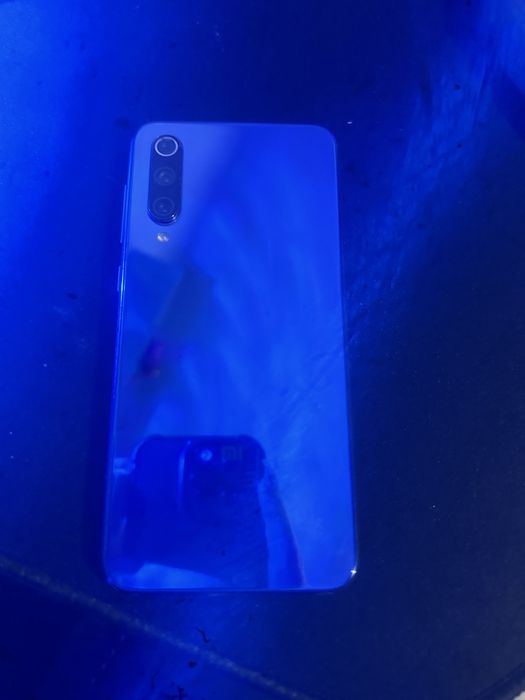 Sprzedam telefon używany Mi 9 se