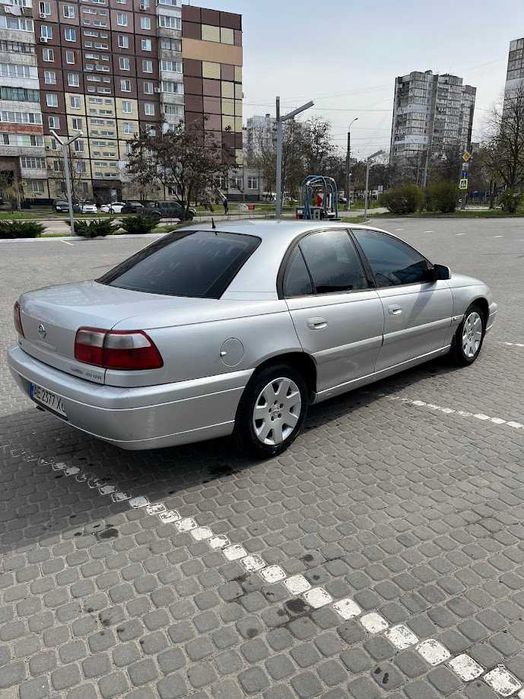 авто Opel Omega, 2002