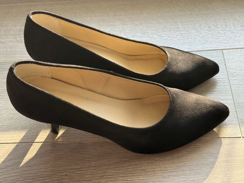 Buty szpilki zamszowe 38