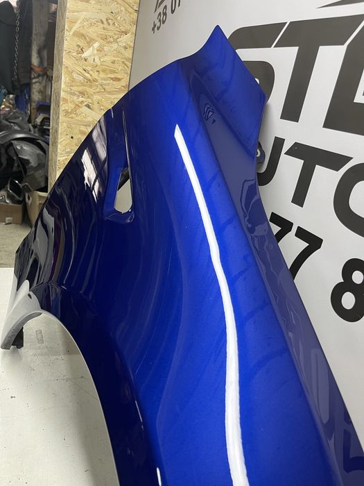 Праве крило Tesla Model S