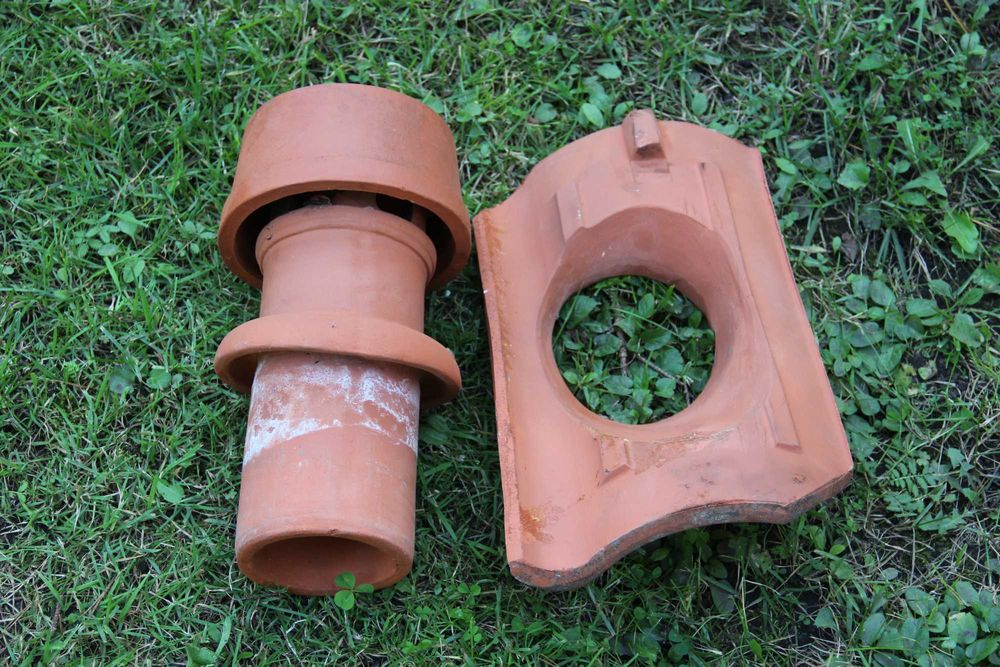 Kominek wentylacyjny, ceramiczny.