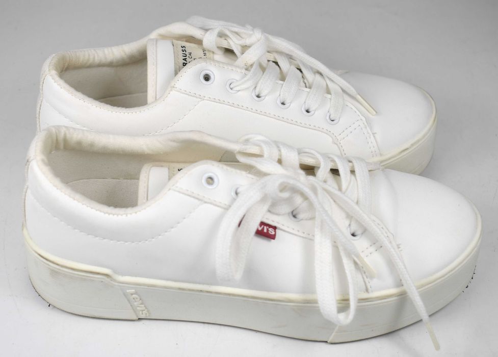 Używane  trampki damskie Levi's Tijuana 2.0 rozmiar 36