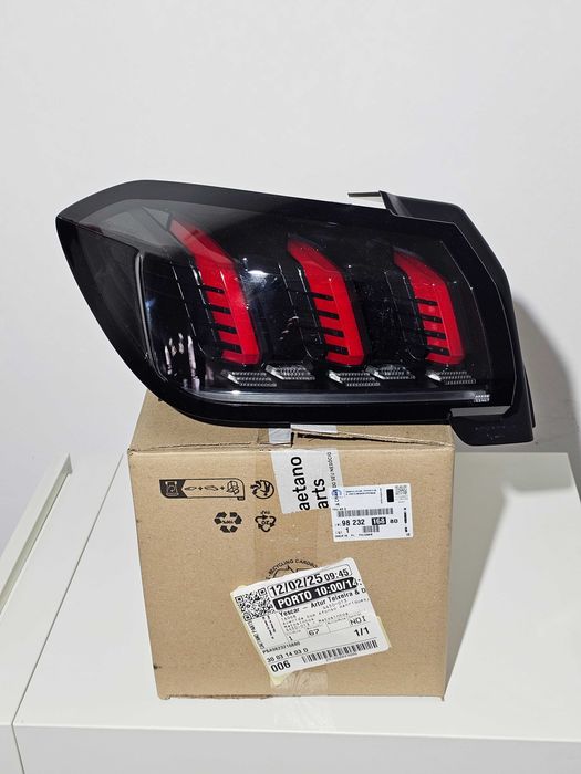 FAROLIM TRAS ESQ PEUGEOT 208 II