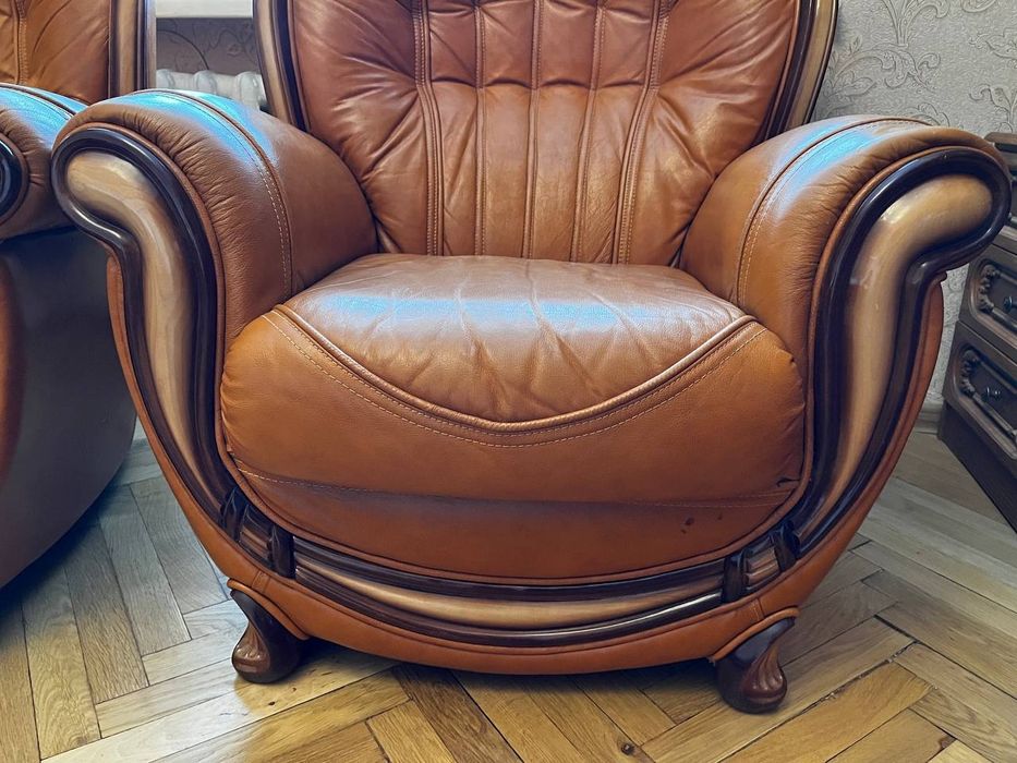 Шкіряне крісло бу.  Кожаное кресло