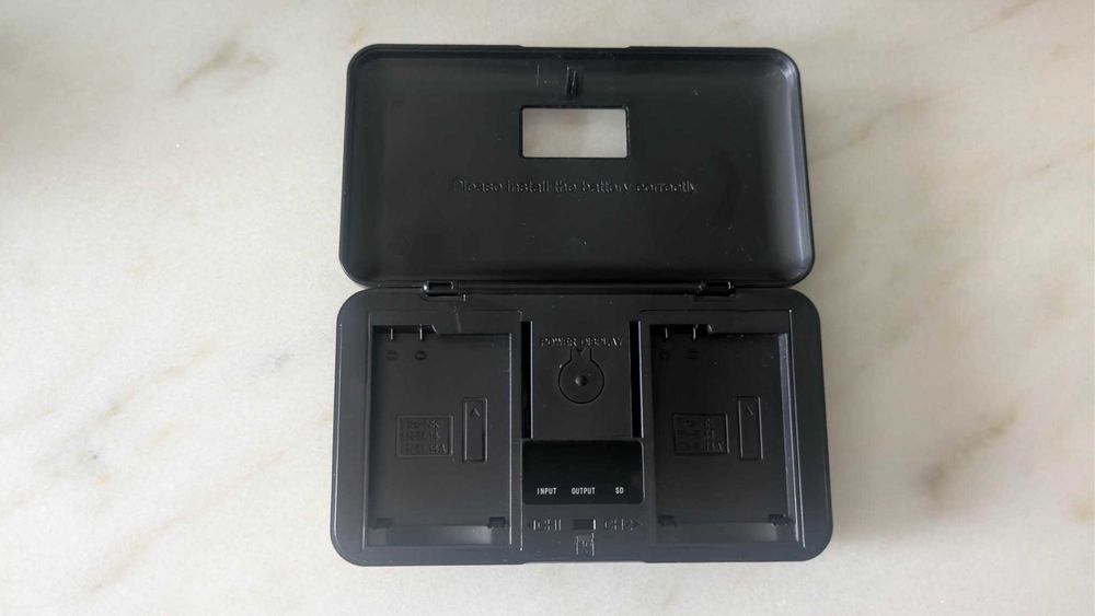 Carregador Inteligente Duplo para Nikon EN-EL14 (Com Modo Manutenção e Leitor SD)