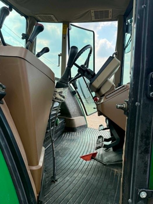 Ciągnik John Deere 6300