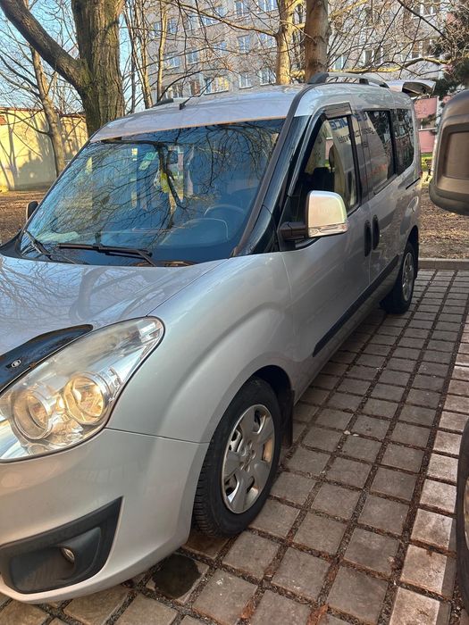Opel combo.