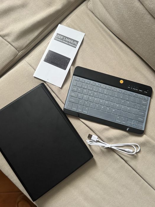 iPad Air 10.9" Case with Keyboard63824222317697121