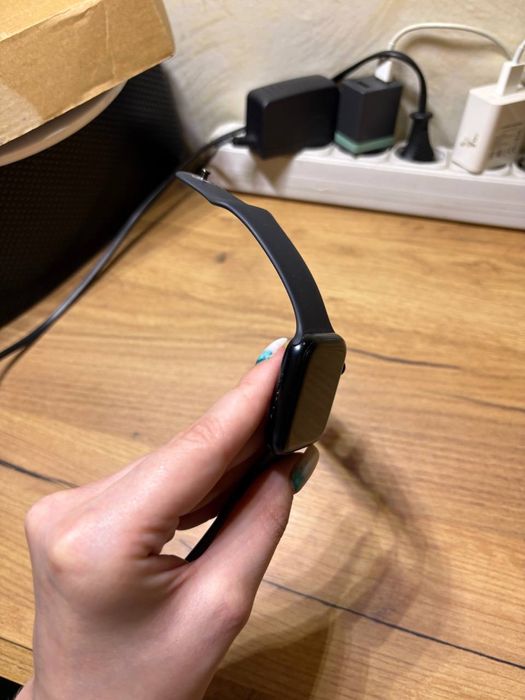 Apple watch Watch SE 2 44 mm акб 100% гарний стан