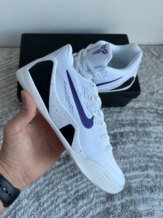 Баскетбольні кросівки Kobe 9