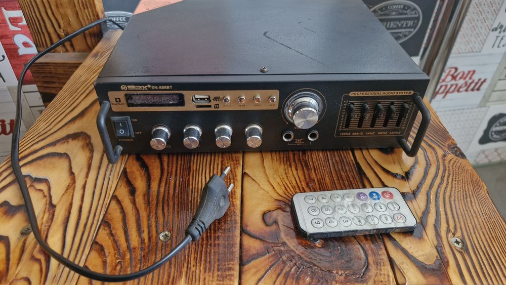 Усилитель звука 2x40 Вт