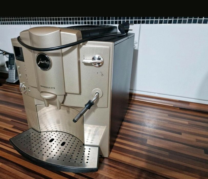 Ekspres do kawy Jura Impressa E75