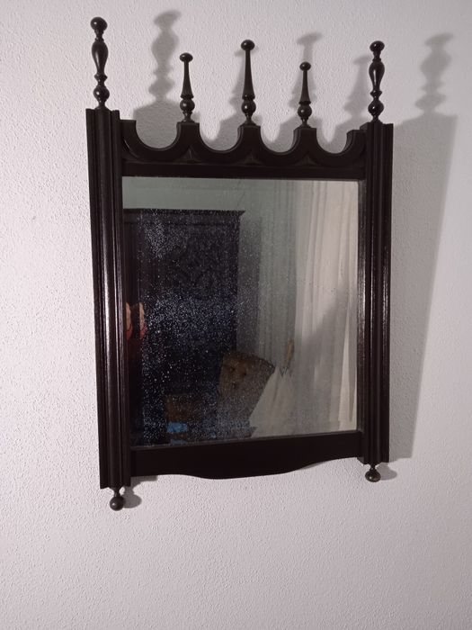 Espelho de quarto antigo estilo bilros