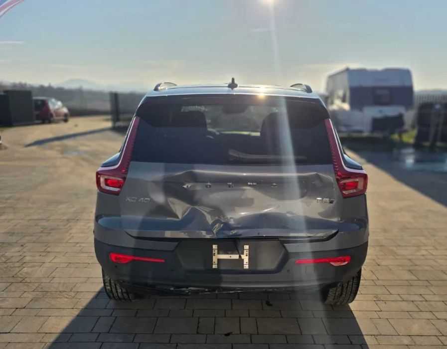 Розбірка Volvo XC40 комплект бампер капот фари крила шрот вольво ляда двері стопи багажник