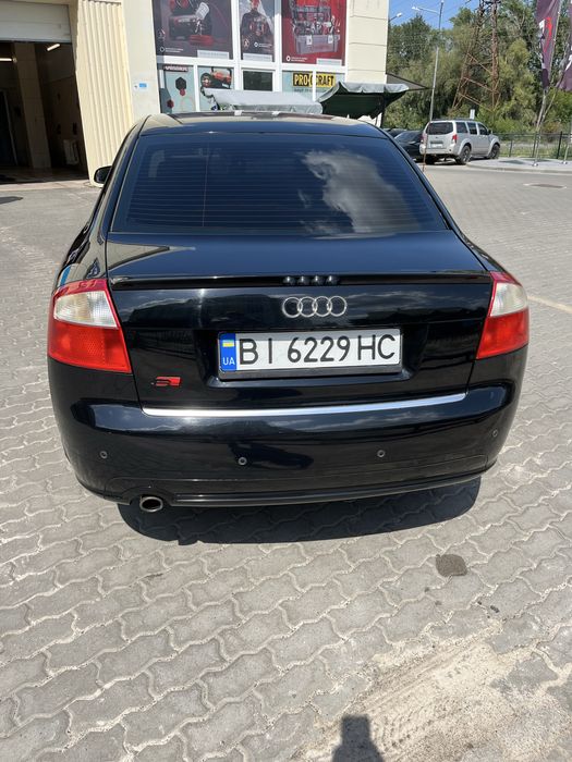 Audi A4 2003 року
