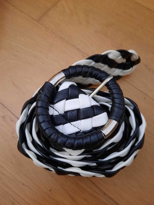 Cintos em pele e outros