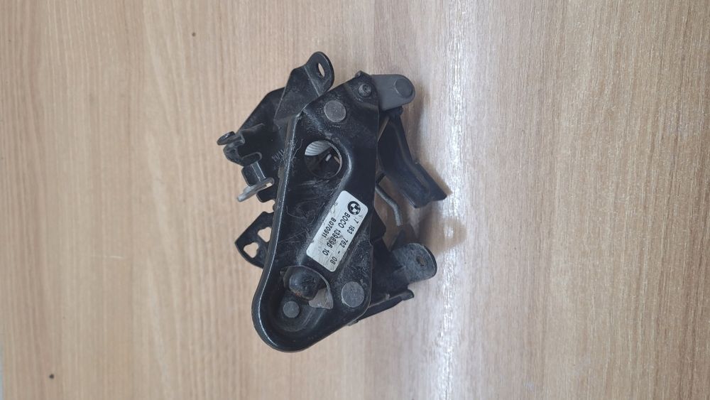 Zamek maski bmw f01 f02 prawy sprawny !