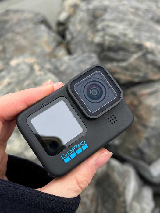 Екшн-камера GoPro Hero 11 з нагрудним кріпленням