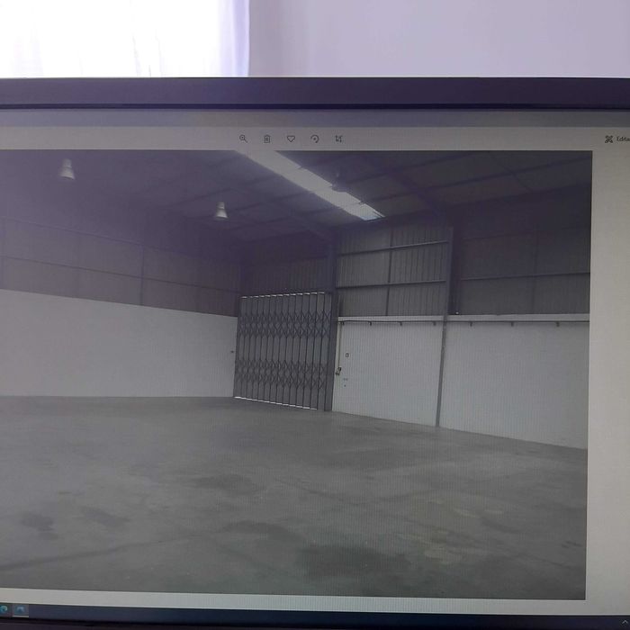 Arrenda-se Pavilhão