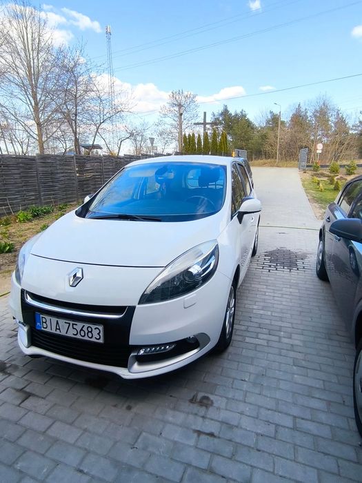Renault Scenic Rodzinny samochód Renault Scenic