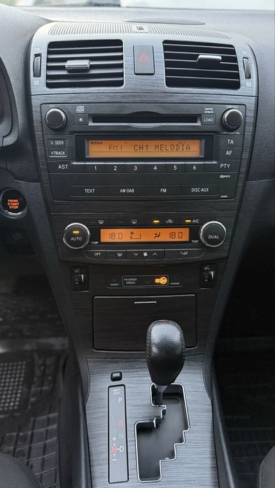 Toyota Avensis.