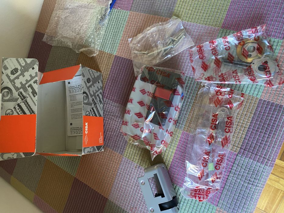 Fechadura elétrica esquerda da Cisa