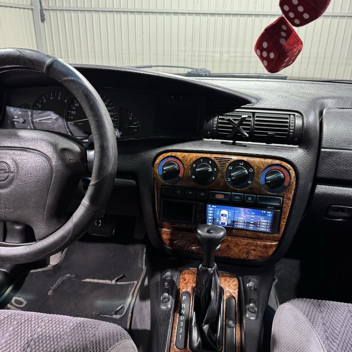 Opel Omega B 2.5 TD, автомат