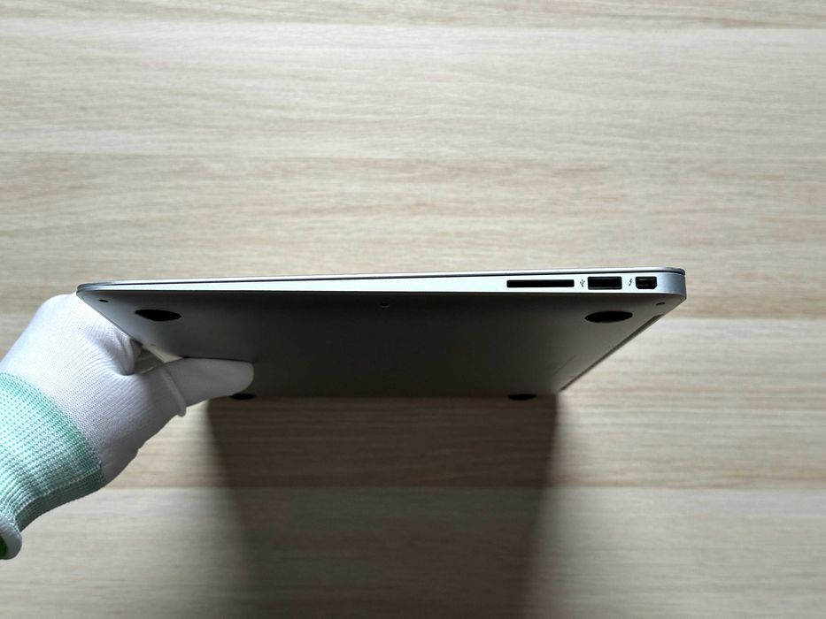 Topcase z ekranem do MacBook Air 13" A1466 (2013–2017) – Na części
